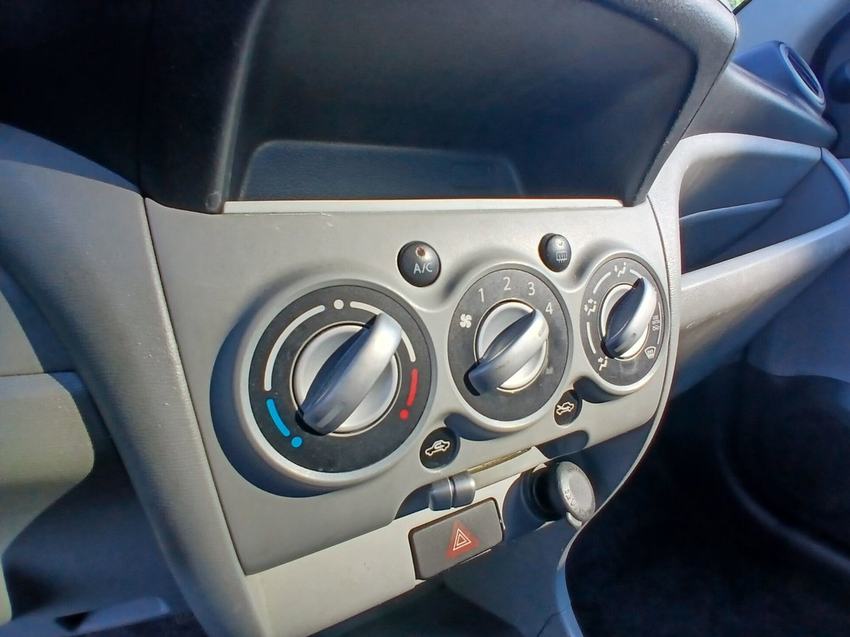 Nissan Pixo 1.0 5 porte Easy (12)