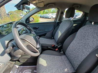 Lancia Ypsilon 1.2 69 CV 5 porte GPL Ecochic Silver (14)
