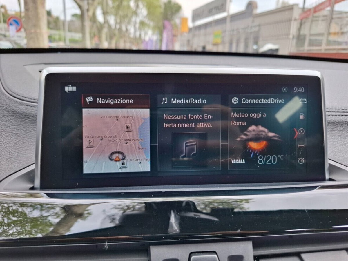 BMW X1 sDrive 18d xLine (18)