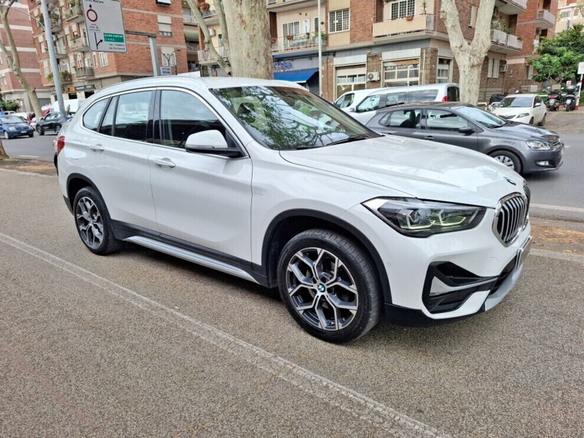 BMW X1 sDrive 18d xLine (3)