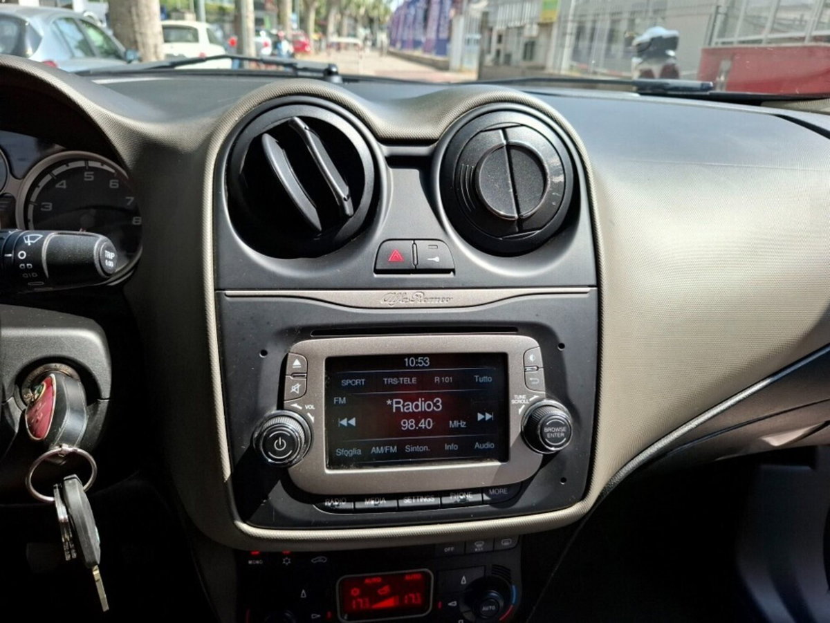 Alfa Romeo MiTo 0.9 T 105 CV TwinAir S&S (15)