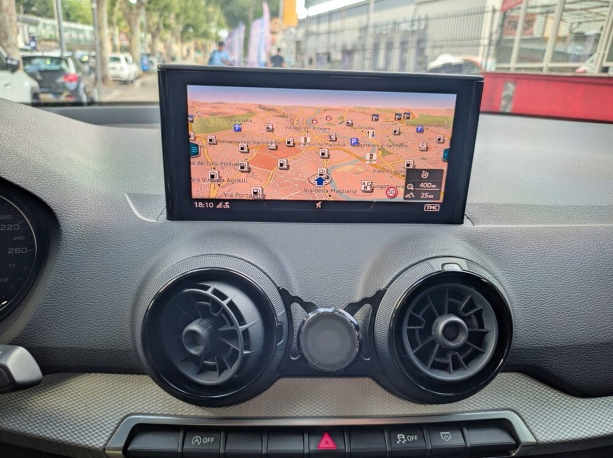 Audi Q2 Q2 35 TDI (14)