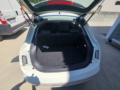 Audi A1 1.6 TDI 105 CV Attraction (10)