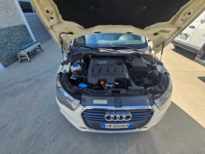 Audi A1 1.6 TDI 105 CV Attraction (11)
