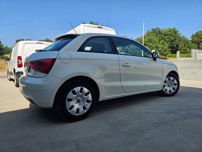 Audi A1 1.6 TDI 105 CV Attraction (3)