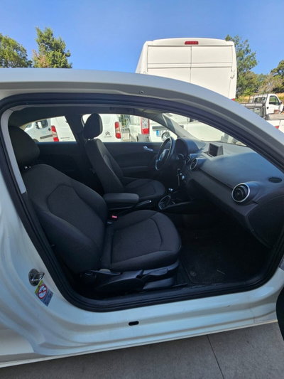Audi A1 1.6 TDI 105 CV Attraction (6)