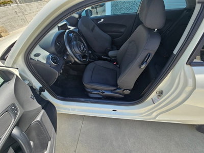 Audi A1 1.6 TDI 105 CV Attraction (7)