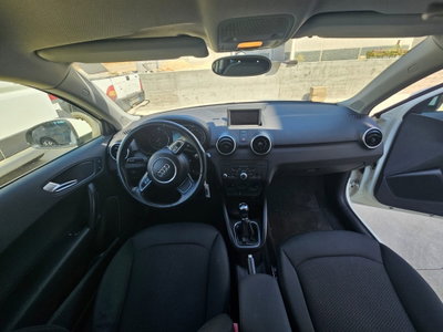 Audi A1 1.6 TDI 105 CV Attraction (9)