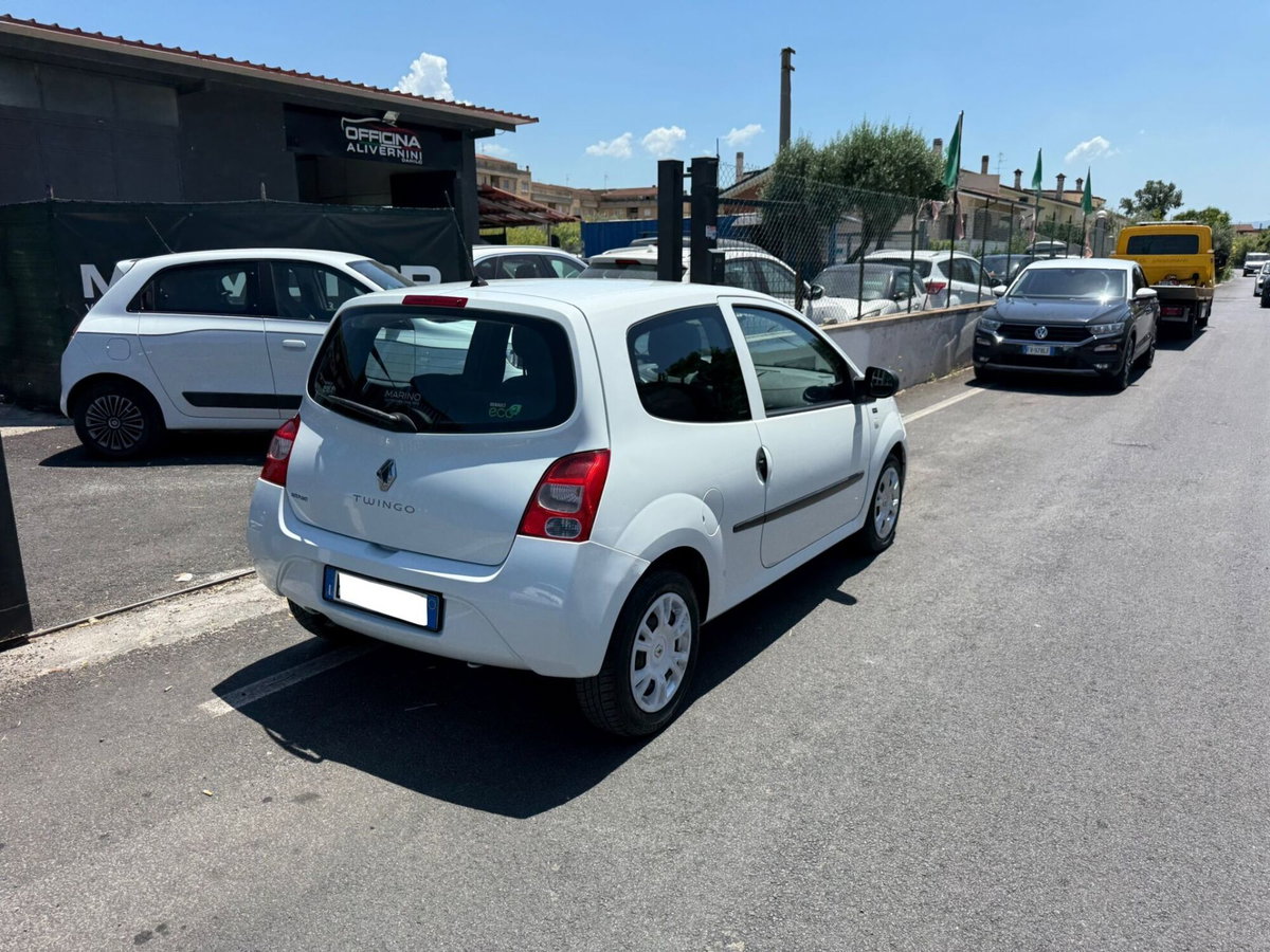 Renault Twingo 1.2 16V LEV Live (2)