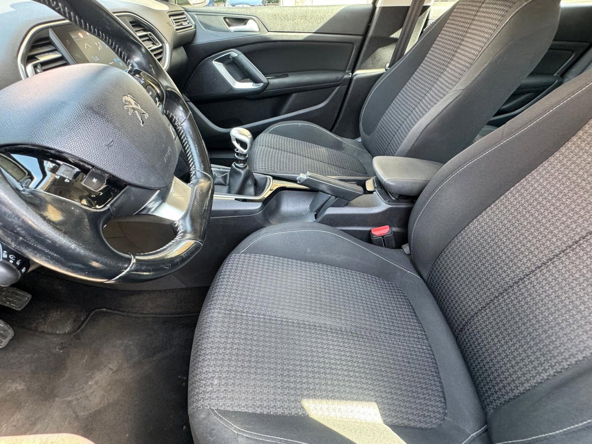 Peugeot 308 SW BlueHDi 120 S&S Business (10)
