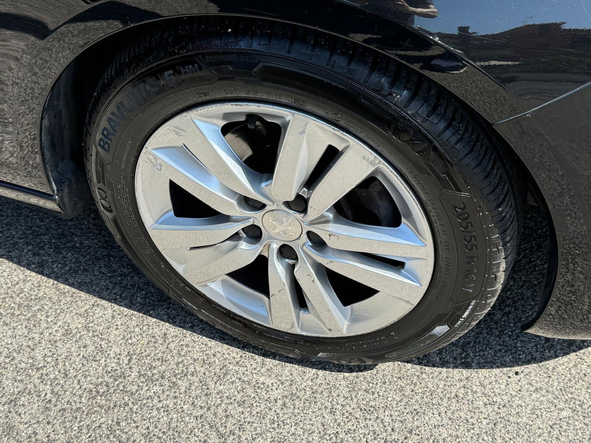 Peugeot 308 SW BlueHDi 120 S&S Business (12)