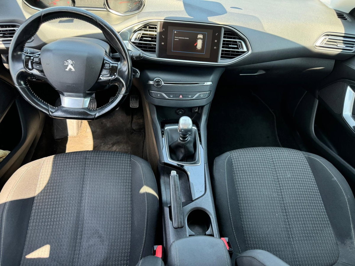 Peugeot 308 SW BlueHDi 120 S&S Business (7)