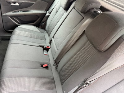 Peugeot 3008 BlueHDi 130 S&S Business (13)