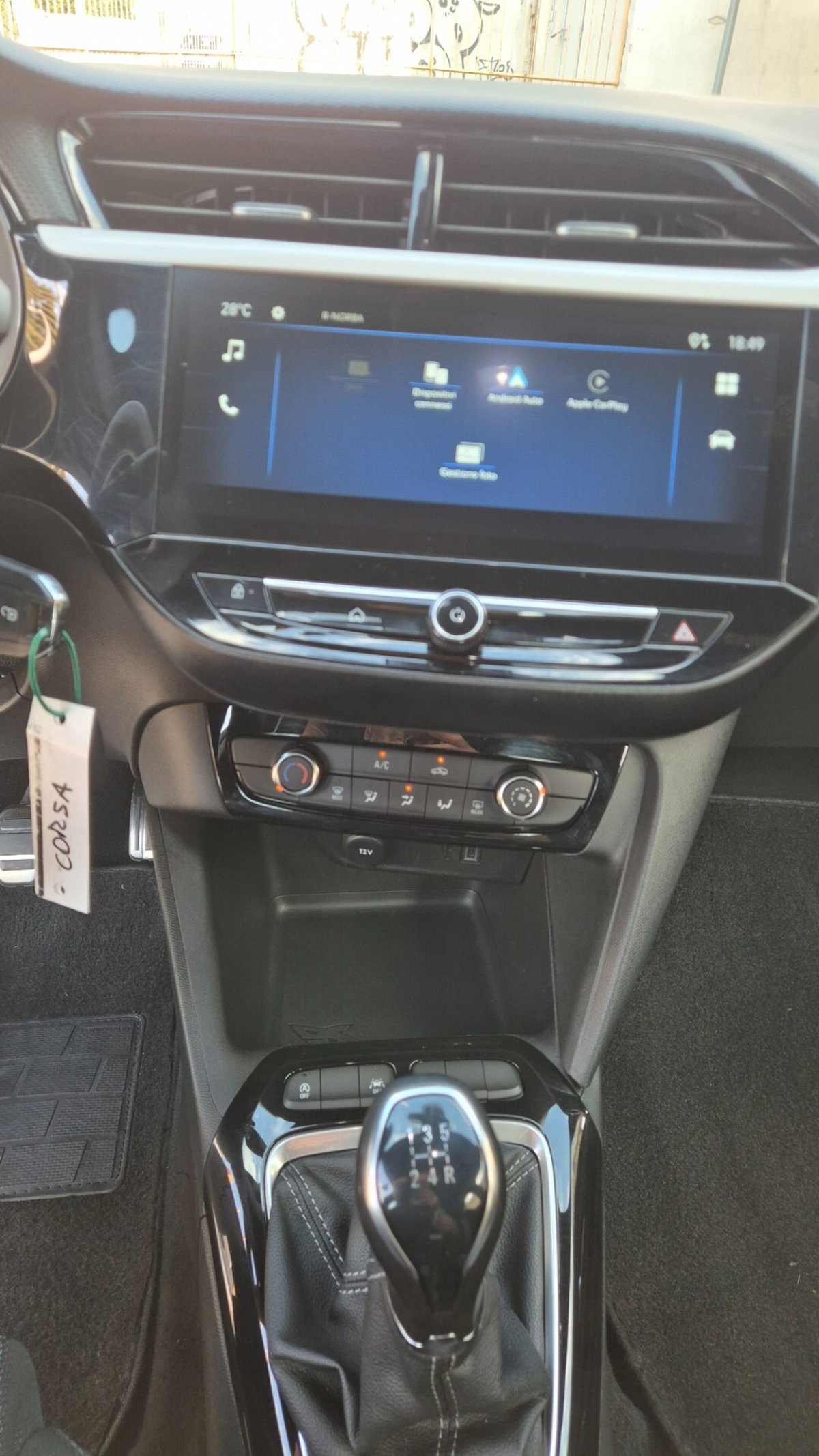 Opel Corsa 1.2 Design & Tech (13)
