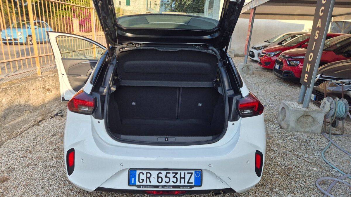 Opel Corsa 1.2 Design & Tech (18)