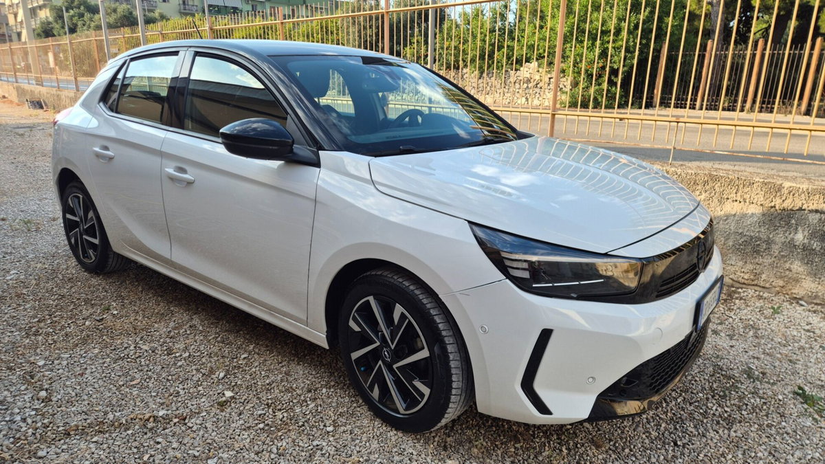 Opel Corsa 1.2 Design & Tech (4)