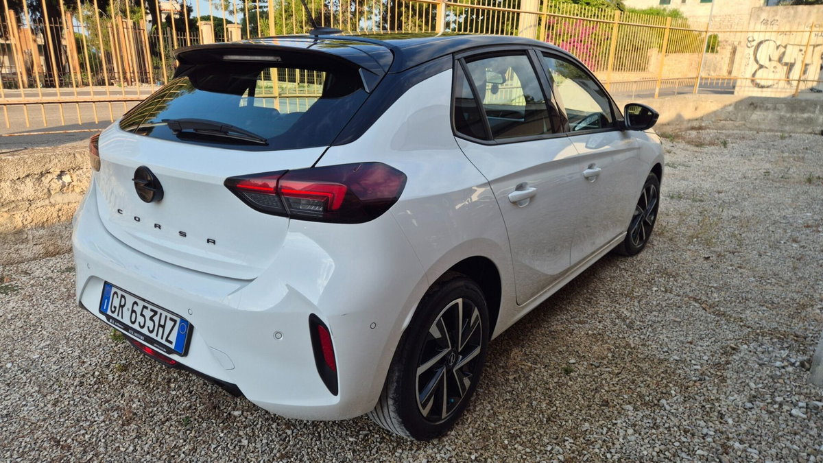 Opel Corsa 1.2 Design & Tech (5)