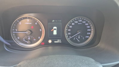 Hyundai Tucson 1.7 CRDi XPossible (11)