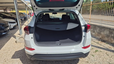 Hyundai Tucson 1.7 CRDi XPossible (16)