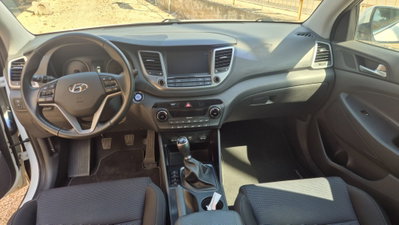 Hyundai Tucson 1.7 CRDi XPossible (9)