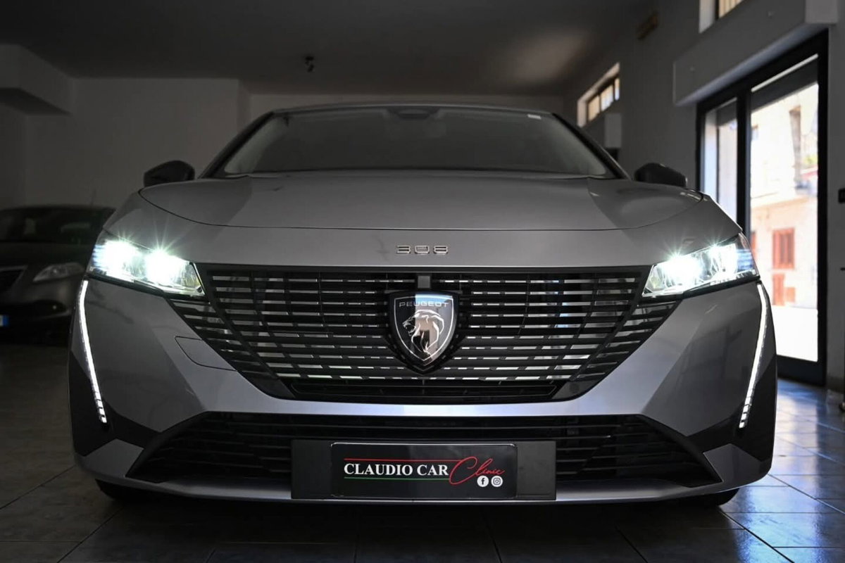 Peugeot 308 BlueHDi 130 S&S EAT8 Allure Pack (8)