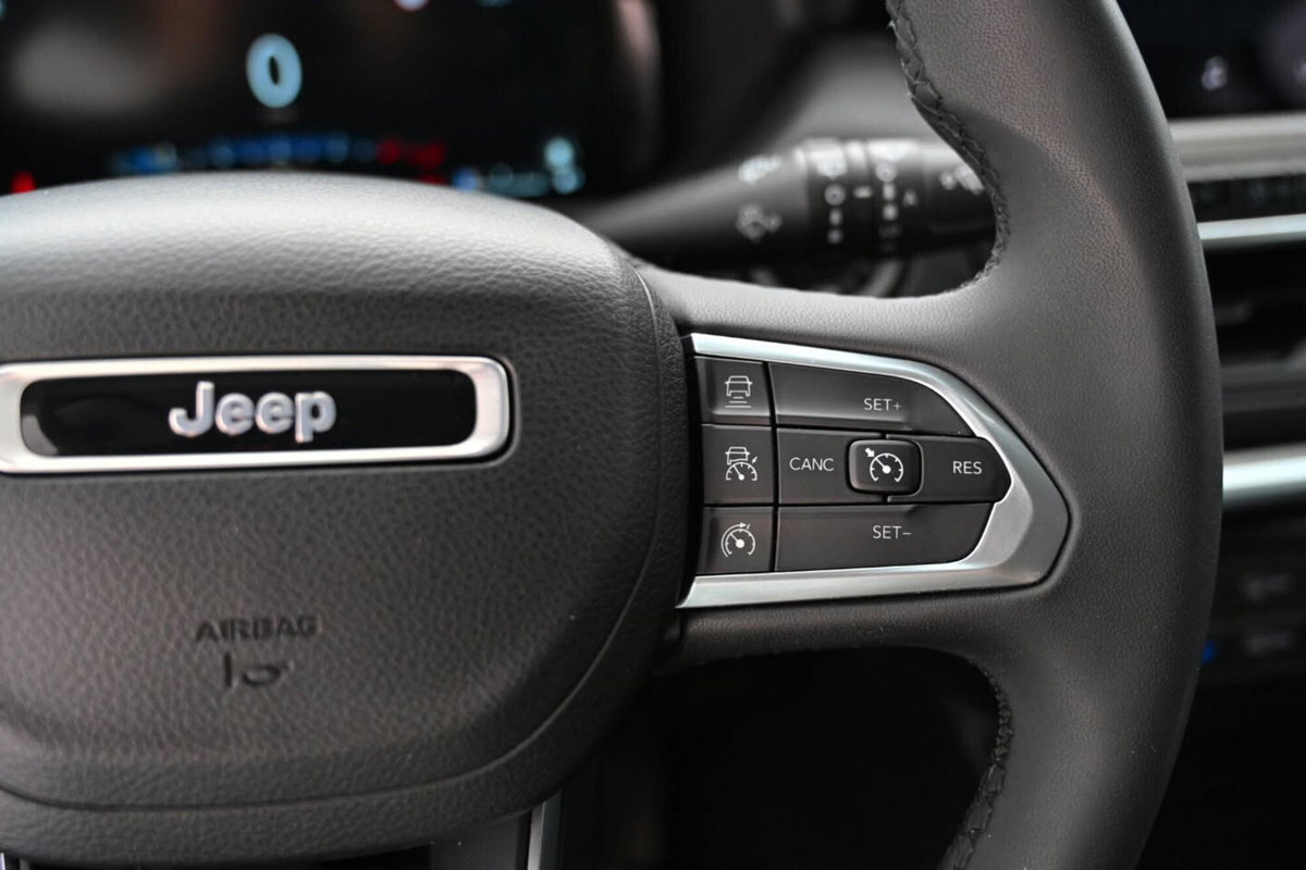 Jeep Compass 1.6 Multijet II 2WD Limited (16)