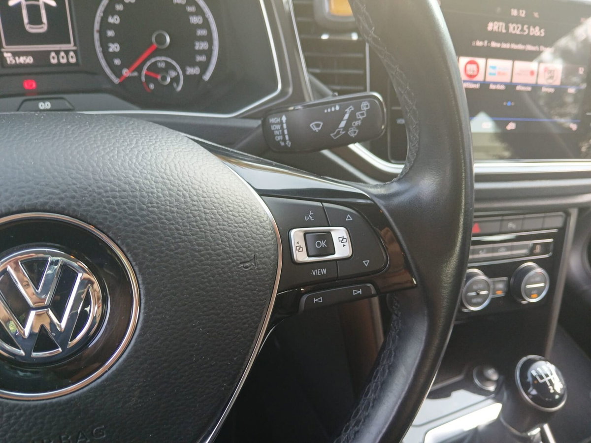 Volkswagen T-Roc 1.6 TDI SCR Business BlueMotion Technology (15)