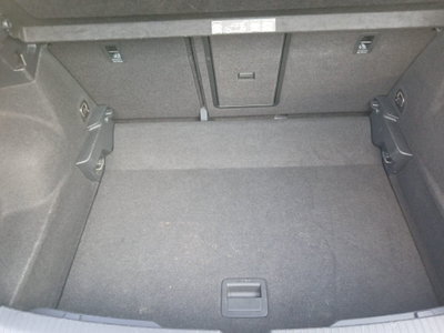 Volkswagen T-Roc 1.6 TDI SCR Business BlueMotion Technology (18)