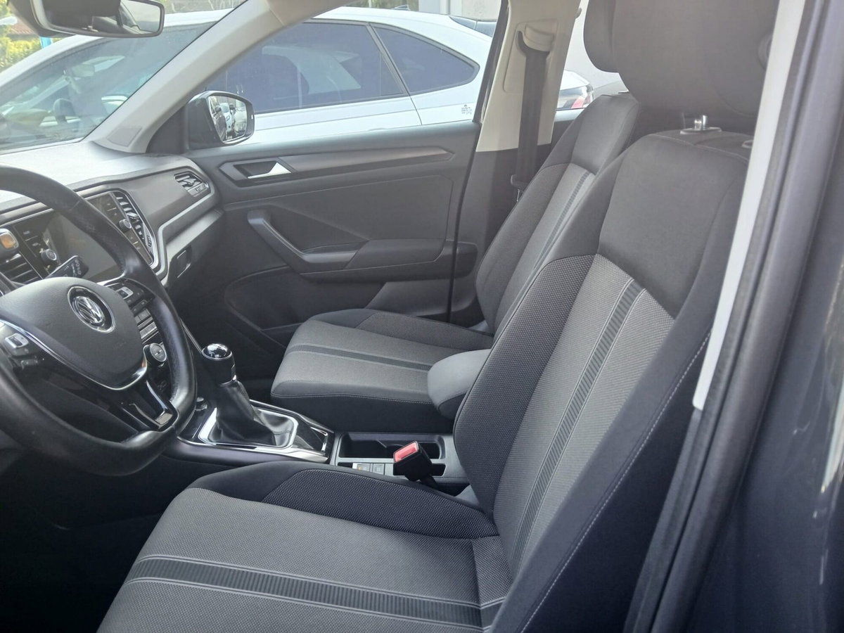 Volkswagen T-Roc 1.6 TDI SCR Business BlueMotion Technology (6)