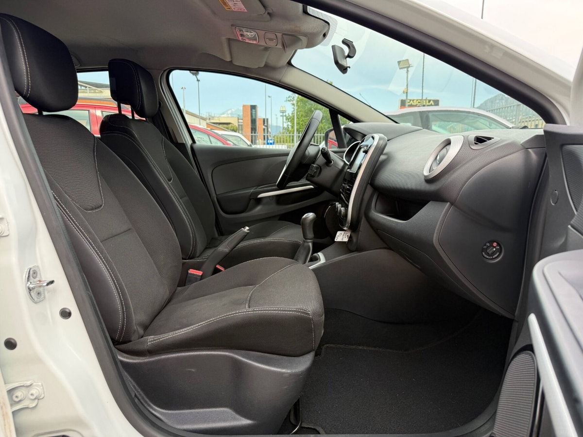 Renault Clio 1.5 dCi 8V 75CV 5 porte Live (13)