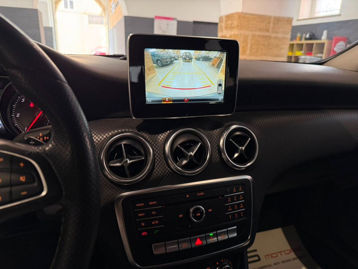Mercedes-Benz Classe A 180 d Automatic Premium (11)