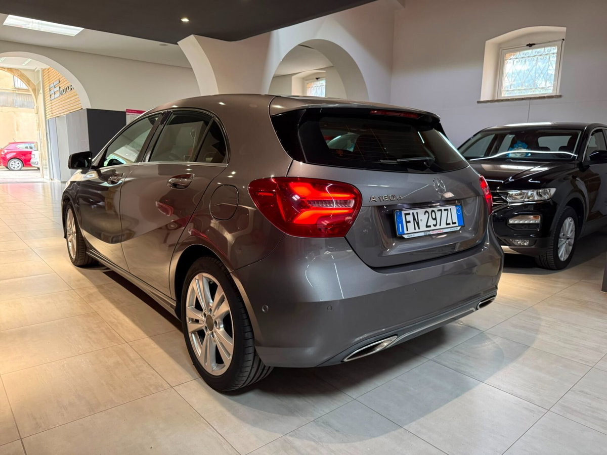 Mercedes-Benz Classe A 180 d Automatic Premium (7)