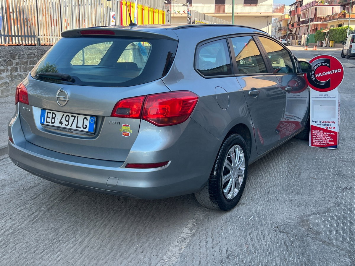Opel Astra Station Wagon 1.7 CDTI 110CV Sports Elective (4)