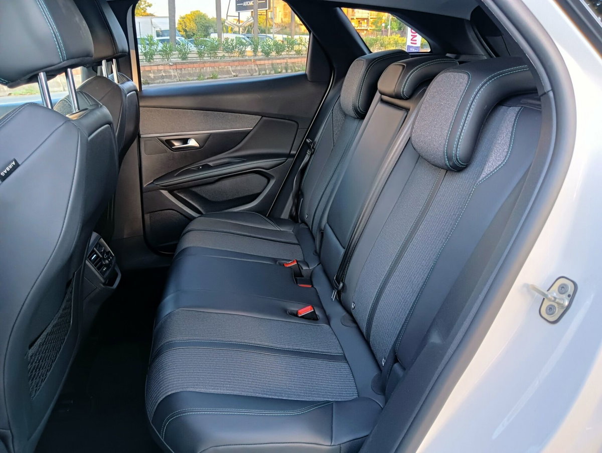 Peugeot 3008 BlueHDi 130 S&S EAT8 Allure Pack (13)
