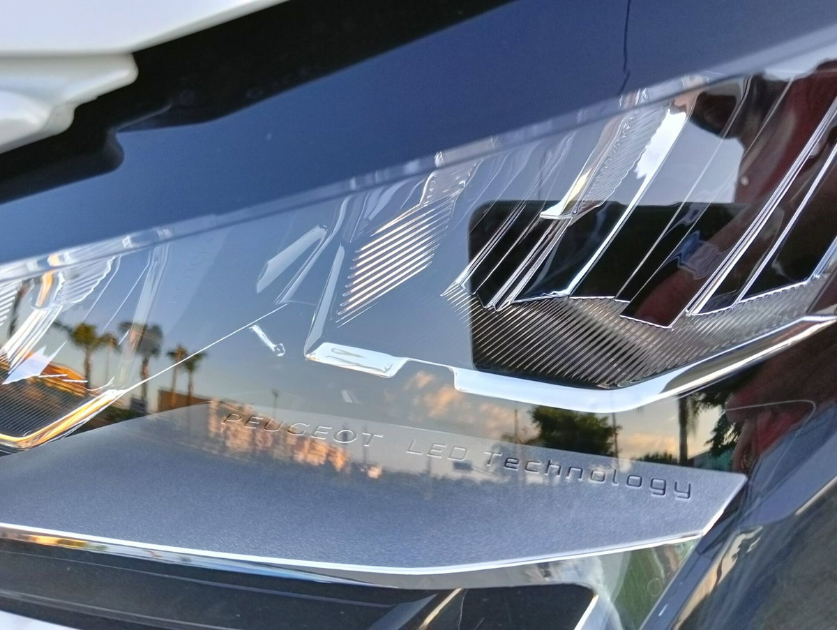 Peugeot 3008 BlueHDi 130 S&S EAT8 Allure Pack (17)