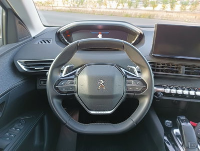 Peugeot 3008 BlueHDi 130 S&S EAT8 Allure Pack (9)