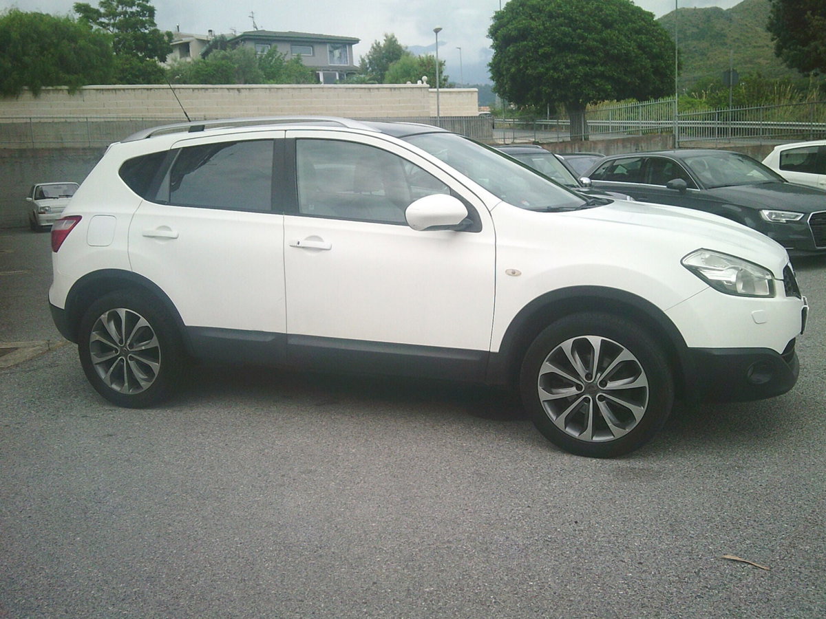 Nissan Qashqai 1.5 dCi Tekna (3)