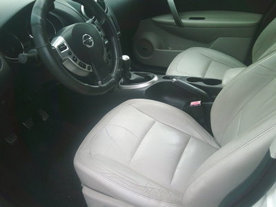Nissan Qashqai 1.5 dCi Tekna (8)