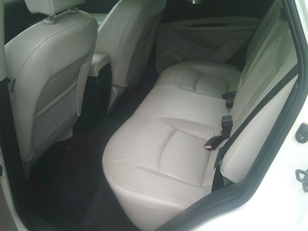 Nissan Qashqai 1.5 dCi Tekna (9)