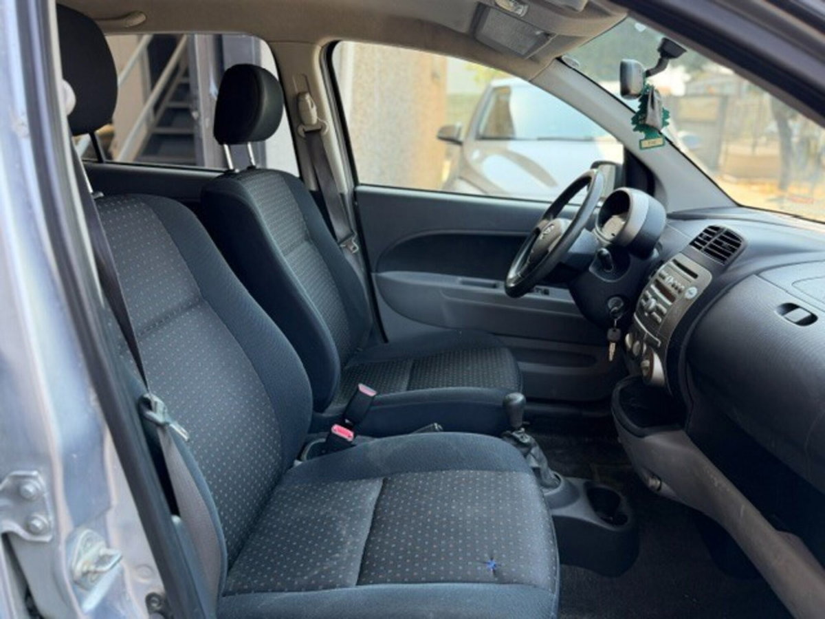 Daihatsu Sirion 1.0 Hiro Green Powered (13)