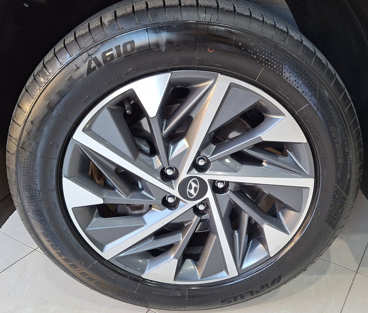 Hyundai Tucson 1.6 crdi 48V Xline 2wd imt (11)