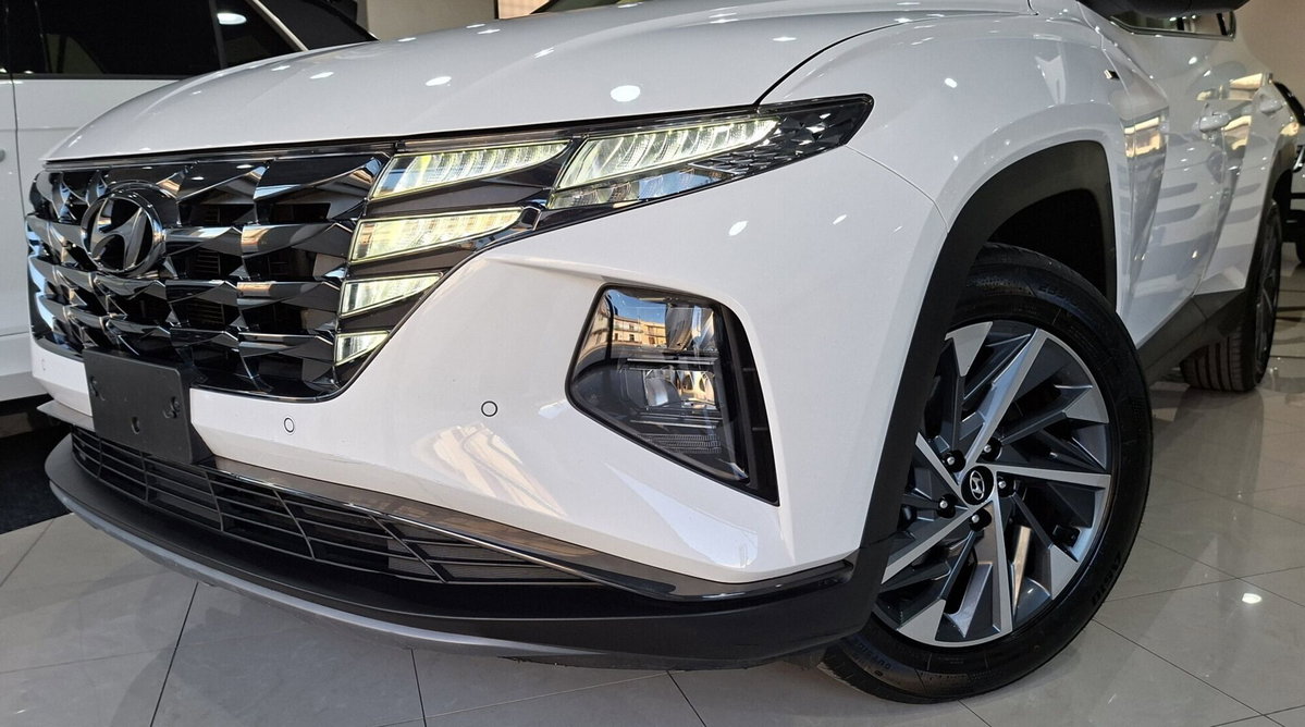 Hyundai Tucson 1.6 crdi 48V Xline 2wd imt (3)