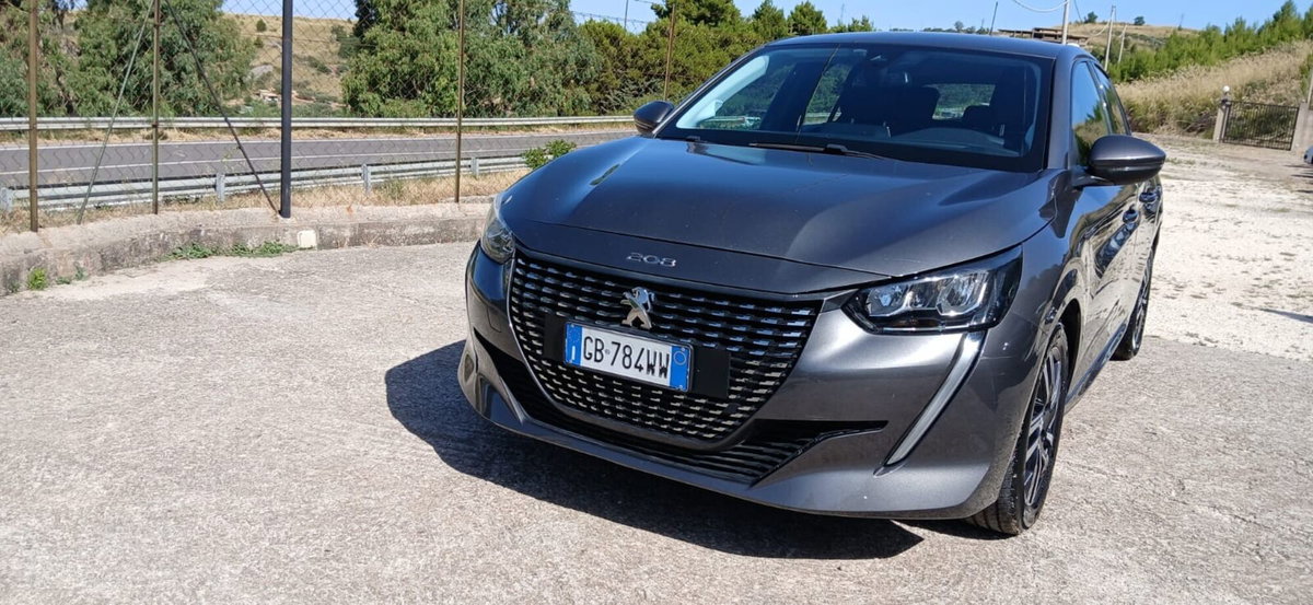 Peugeot 208 BlueHDi 100 Stop&Start 5 porte Allure