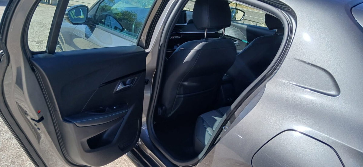 Peugeot 208 BlueHDi 100 Stop&Start 5 porte Allure (10)