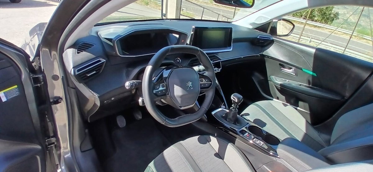 Peugeot 208 BlueHDi 100 Stop&Start 5 porte Allure (13)