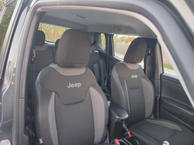 Jeep Renegade 1.6 Mjt 130 CV Limited (8)