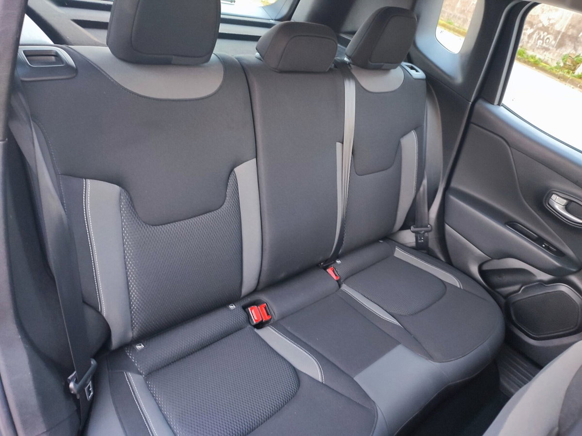 Jeep Renegade 1.6 Mjt 130 CV Limited (14)