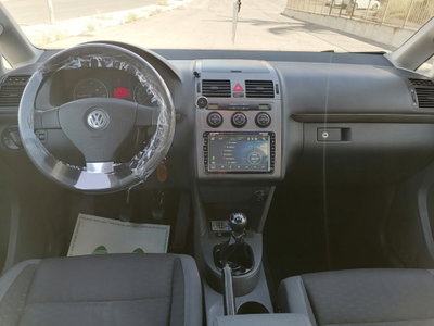 Volkswagen Touran TDI 105CV DPF Trendline (11)