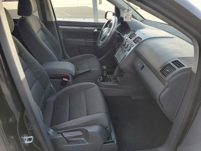 Volkswagen Touran TDI 105CV DPF Trendline (13)