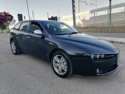 Alfa Romeo 159 SportWagon 2.0 JTDm 136 CV Sportwagon Distinctive (2)